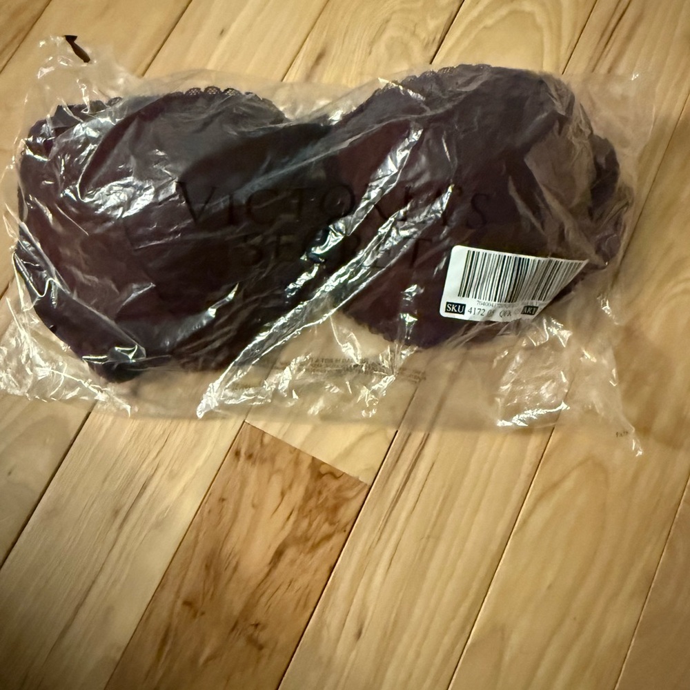 Victoria's Secret  burgundy Bra